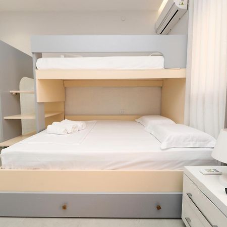 Vila Feliz - Premium Rooms With Free Private Parking فلورا المظهر الخارجي الصورة