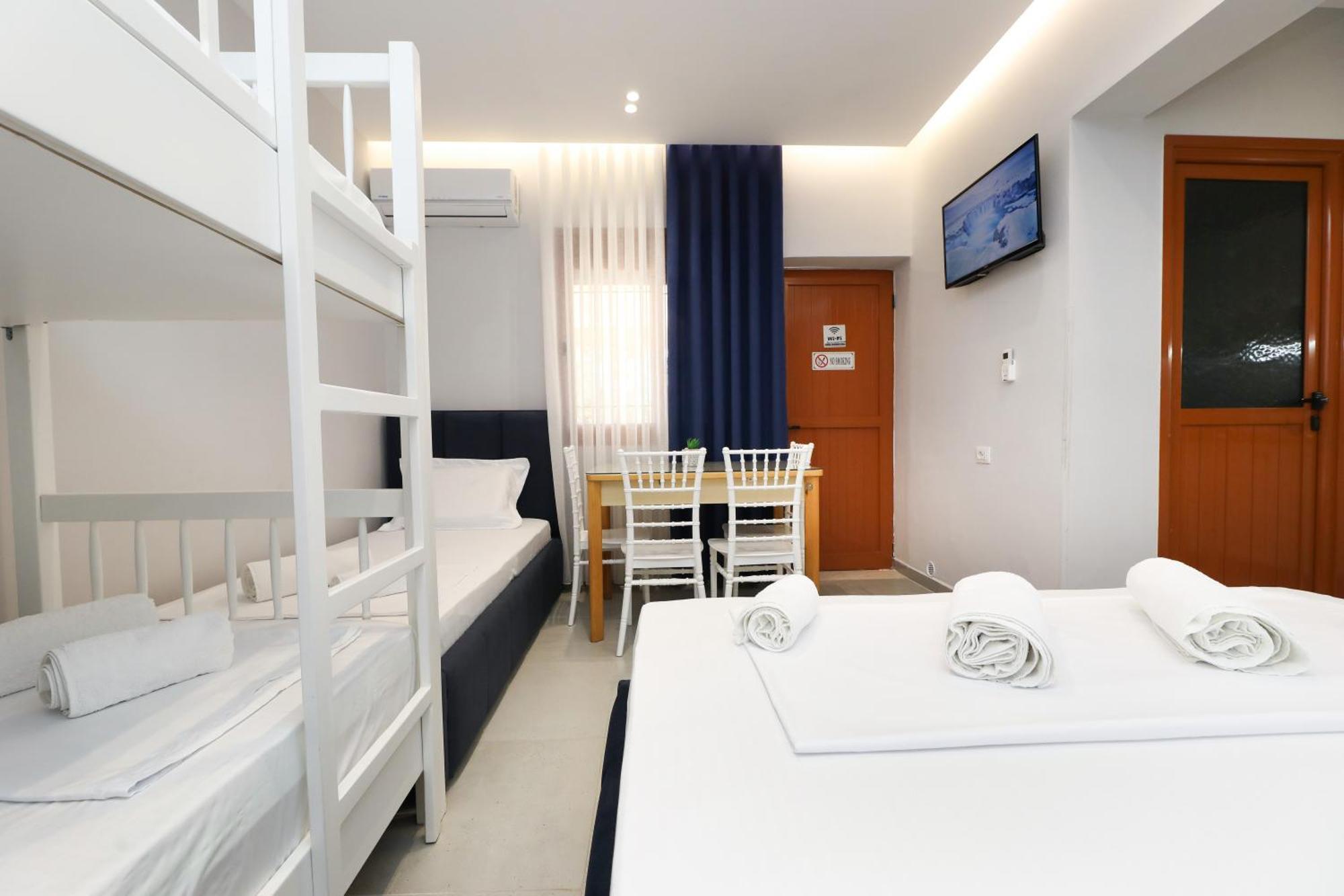 Vila Feliz - Premium Rooms With Free Private Parking فلورا المظهر الخارجي الصورة