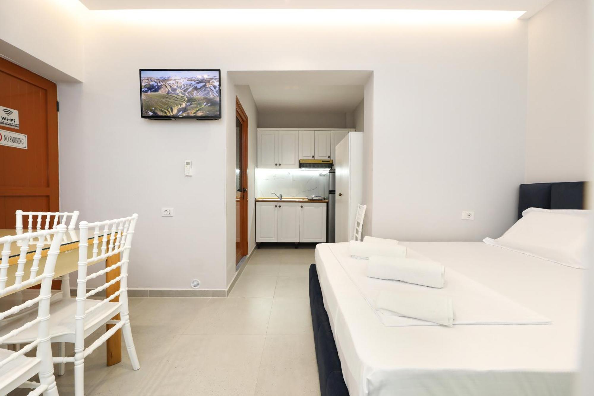 Vila Feliz - Premium Rooms With Free Private Parking فلورا المظهر الخارجي الصورة