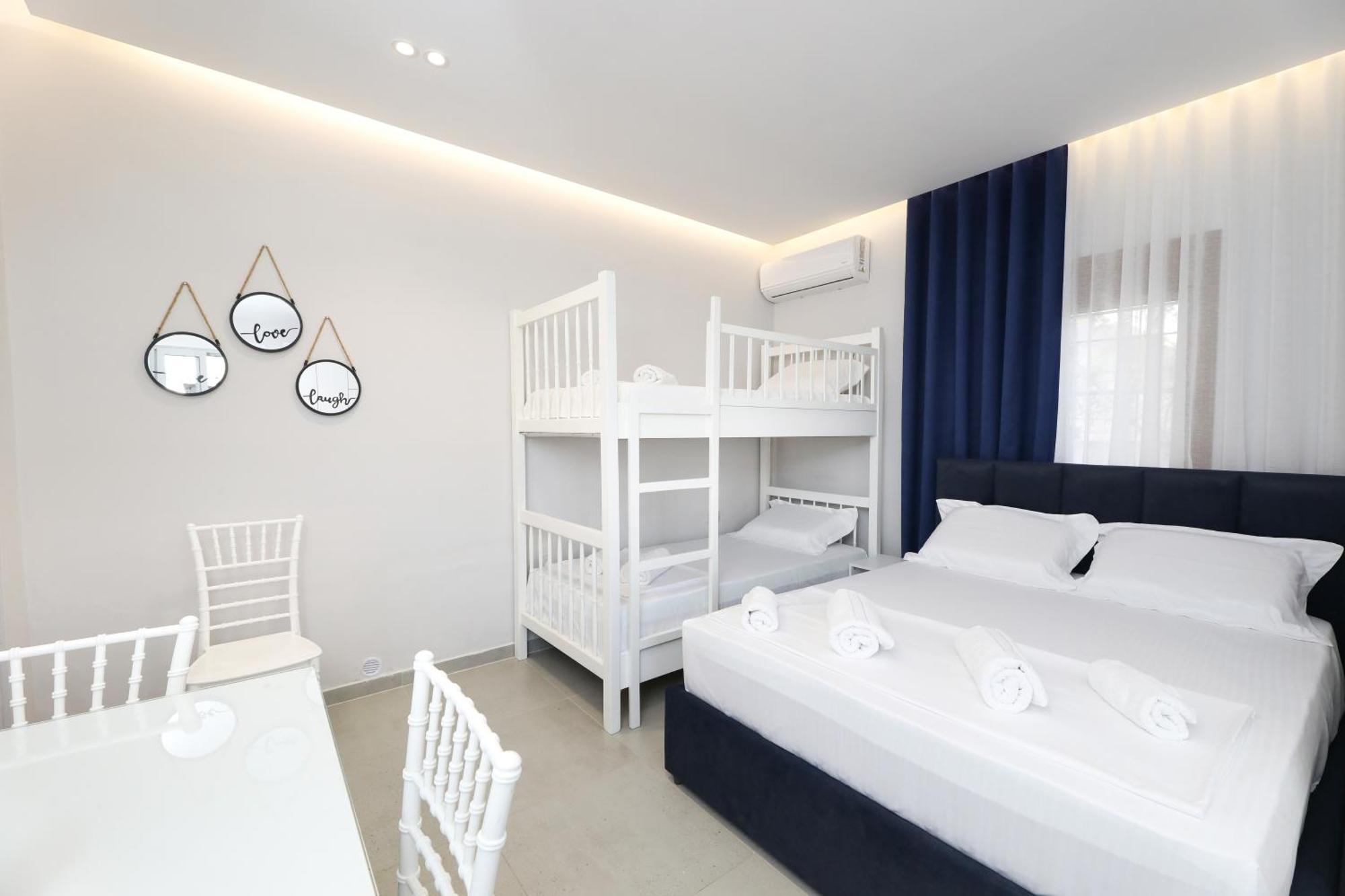 Vila Feliz - Premium Rooms With Free Private Parking فلورا المظهر الخارجي الصورة