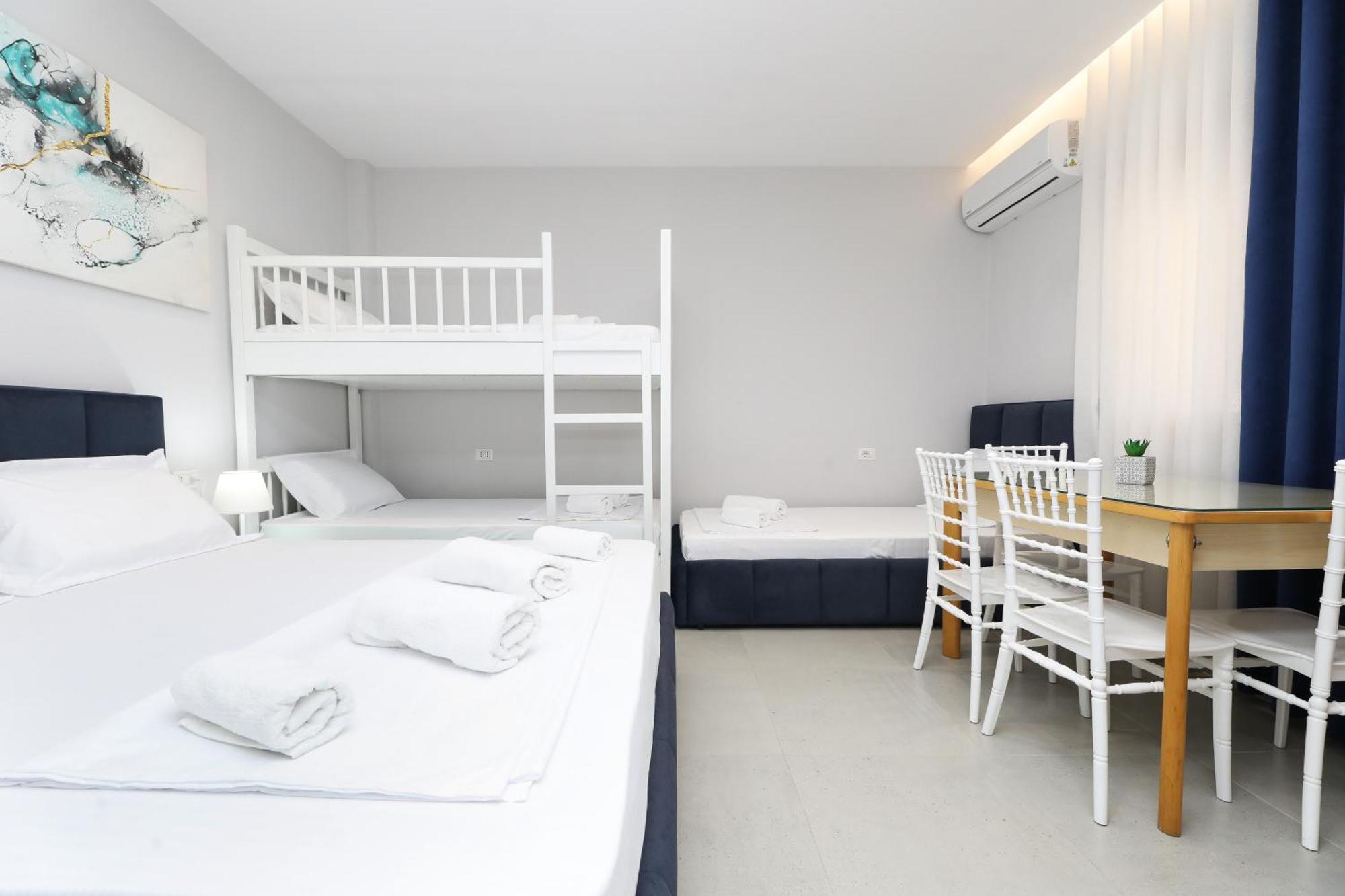 Vila Feliz - Premium Rooms With Free Private Parking فلورا المظهر الخارجي الصورة