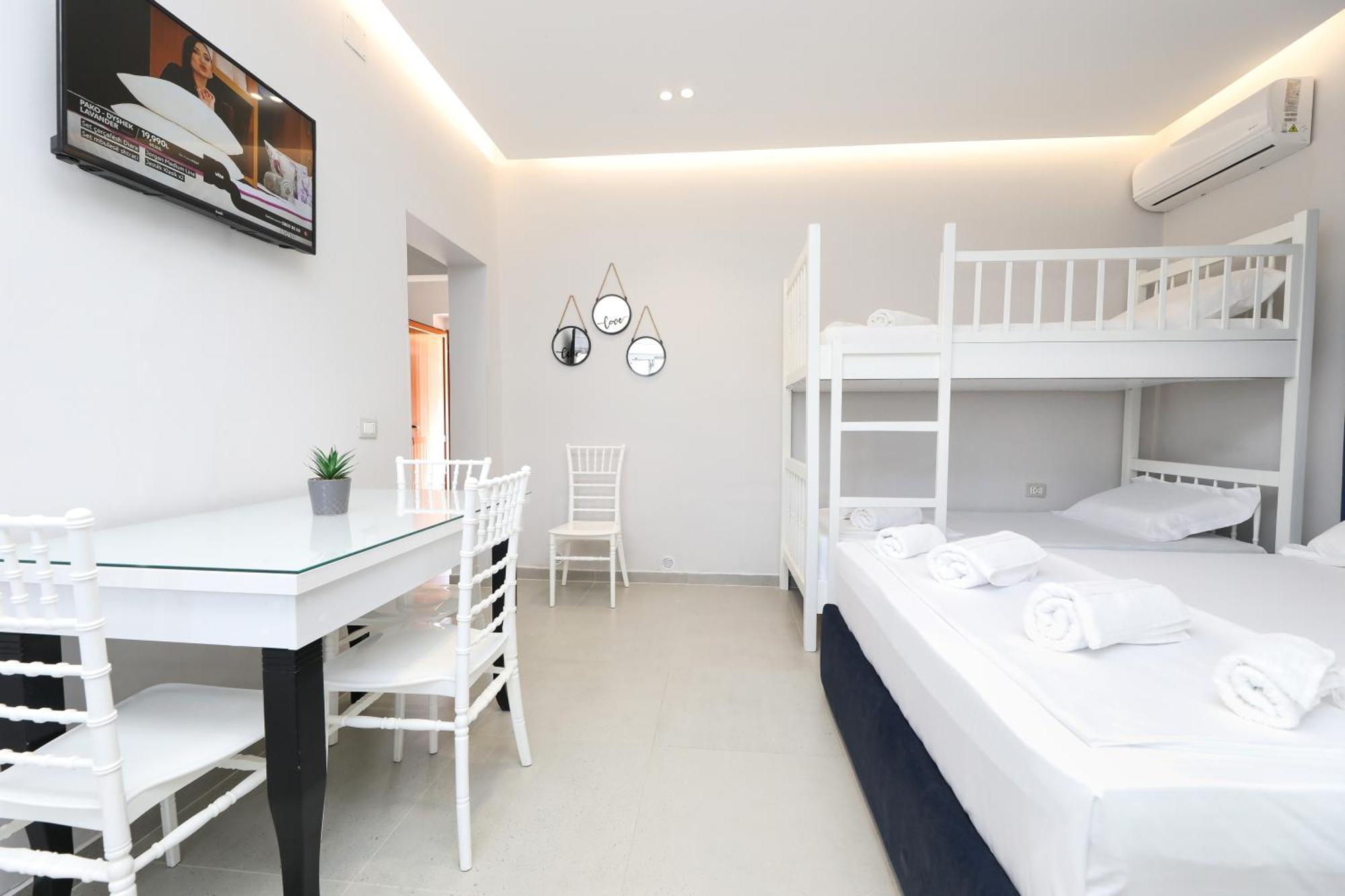 Vila Feliz - Premium Rooms With Free Private Parking فلورا المظهر الخارجي الصورة